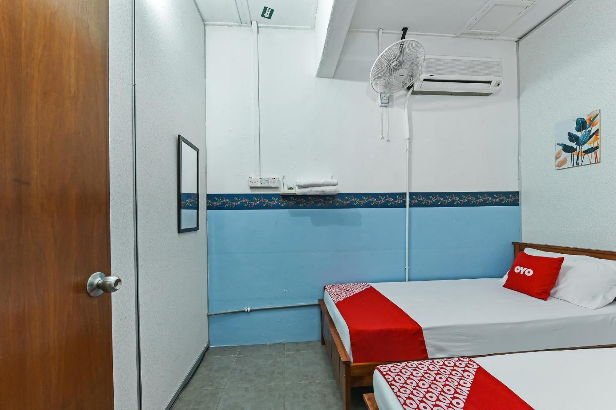 Spot On 90541 Pd Motel Петалинг Джая Екстериор снимка