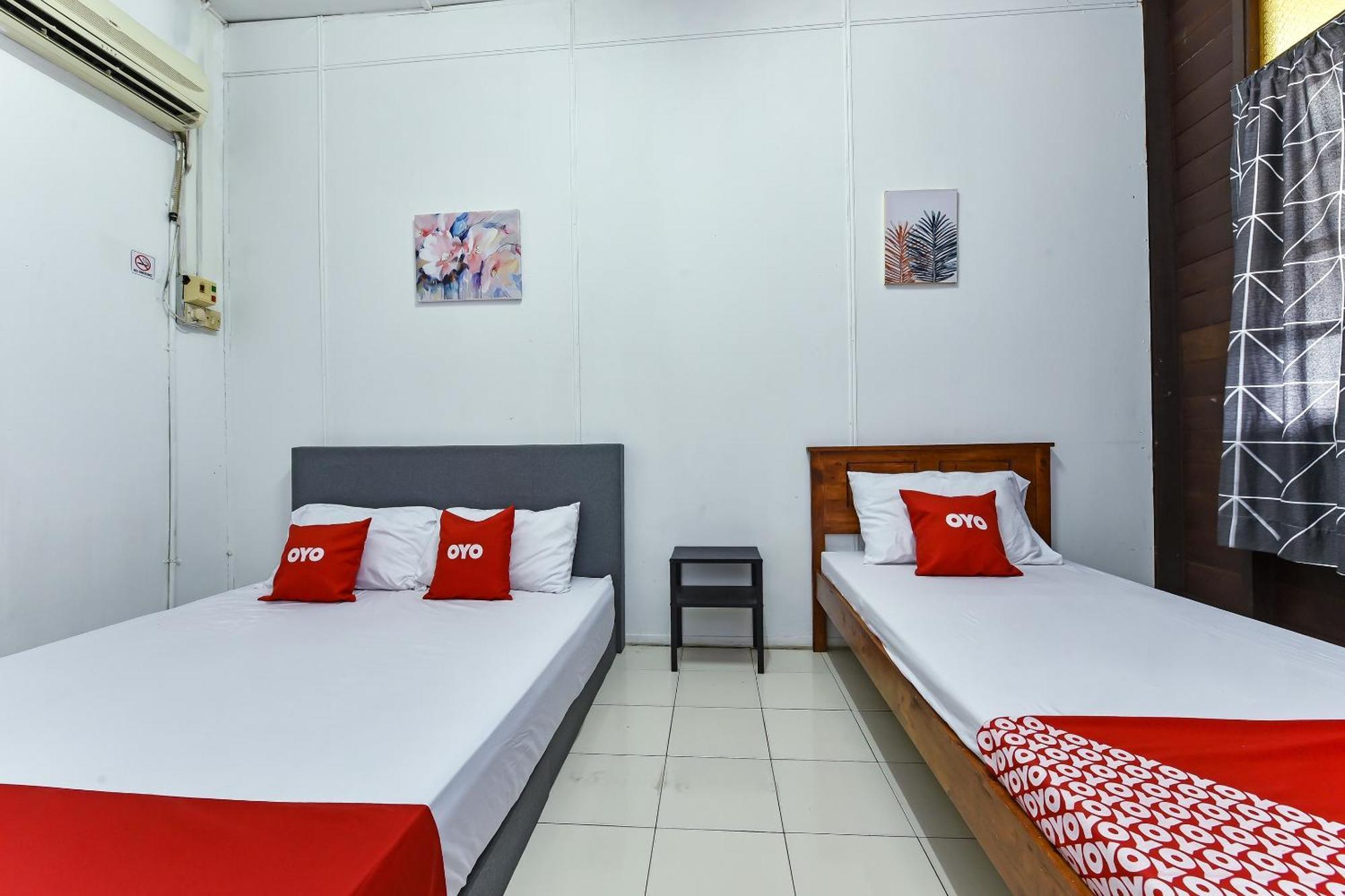 Spot On 90541 Pd Motel Петалинг Джая Екстериор снимка